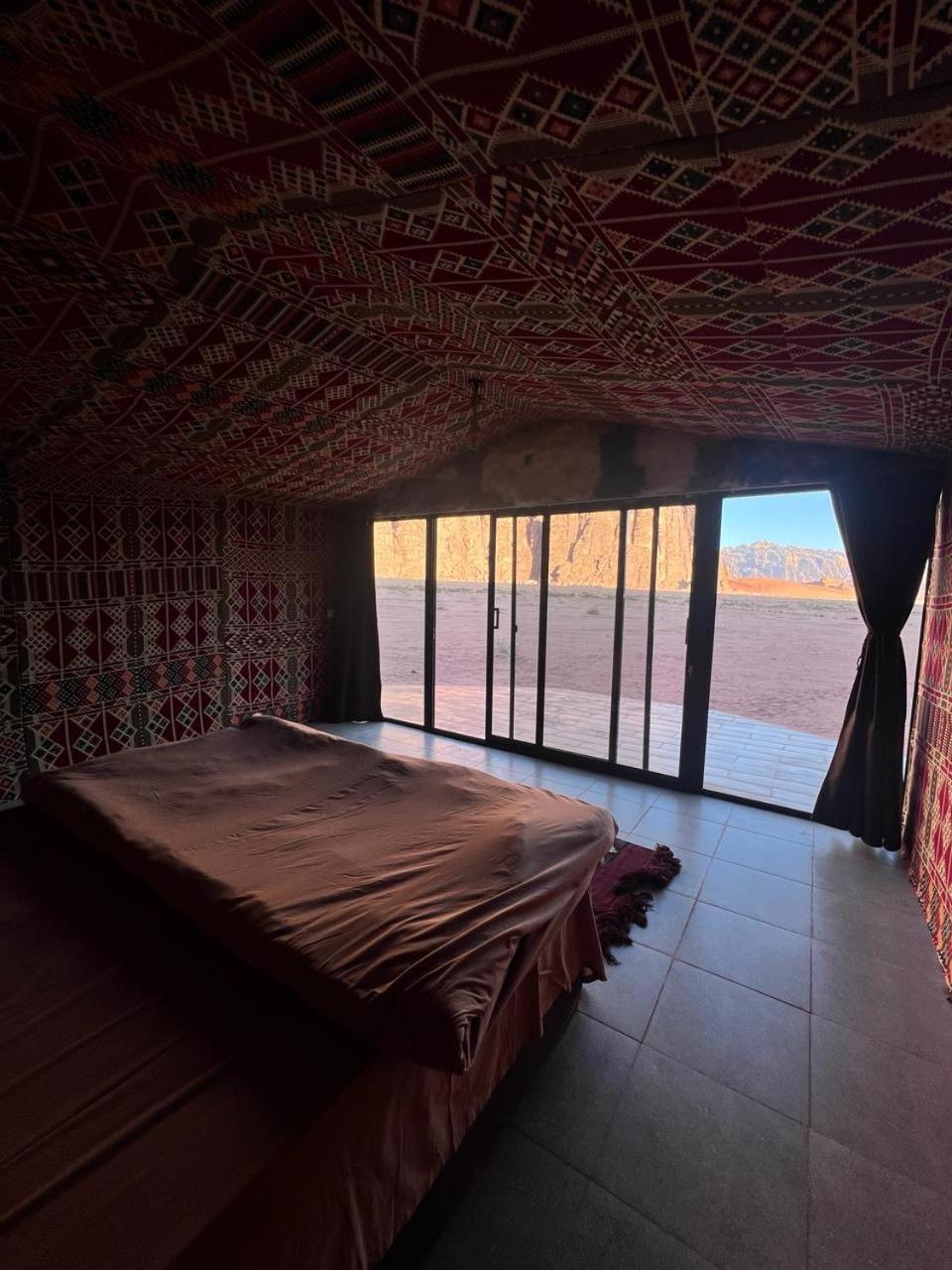Wadirum Momoo 瓦迪拉姆 外观 照片