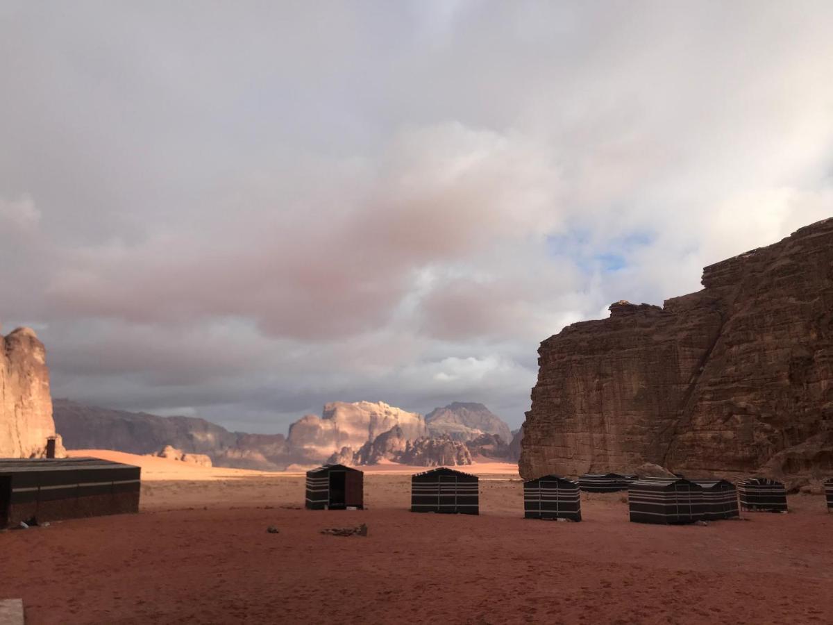 Wadirum Momoo 瓦迪拉姆 外观 照片